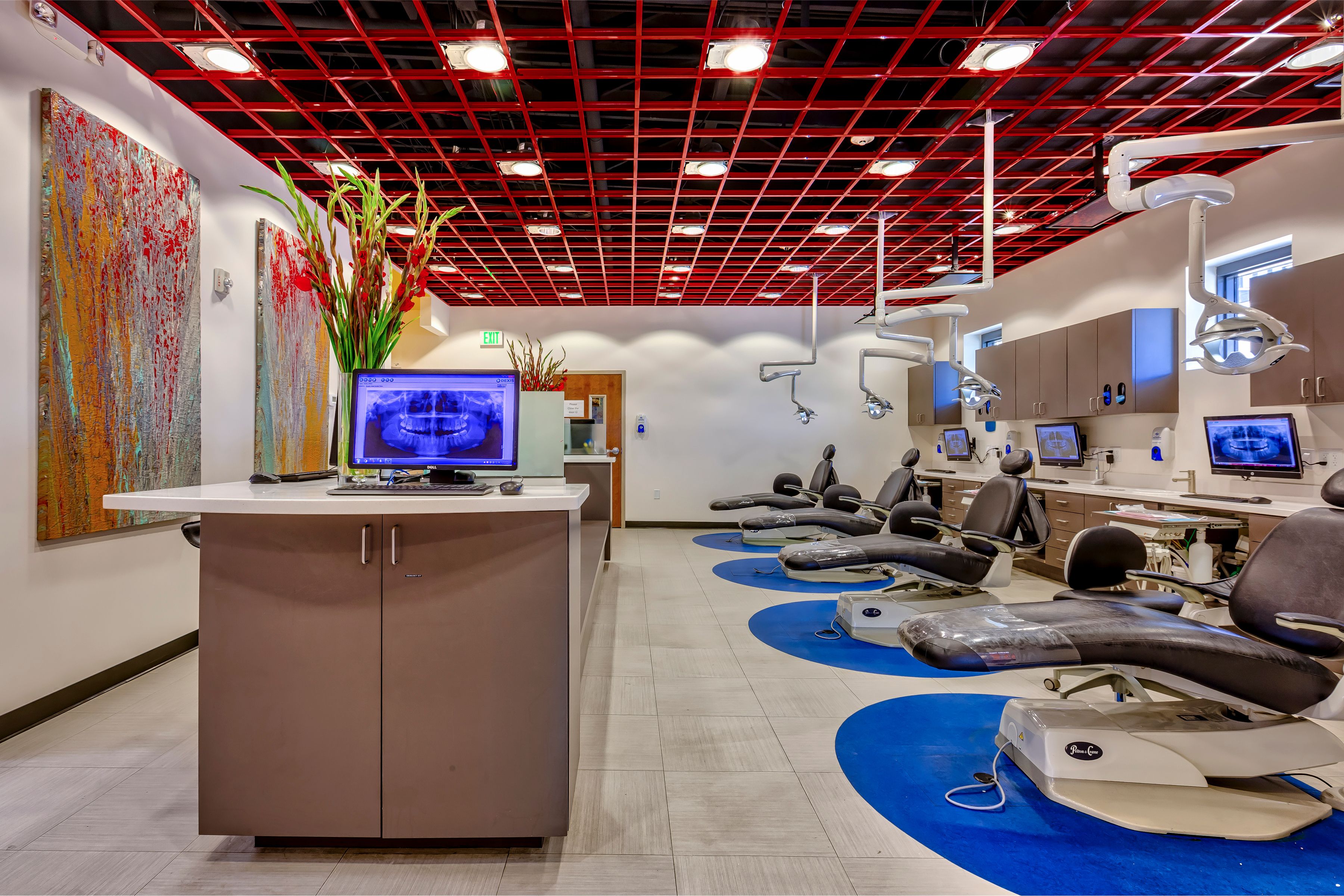 The bright, modern Parsons Center dental clinic in Phoenix